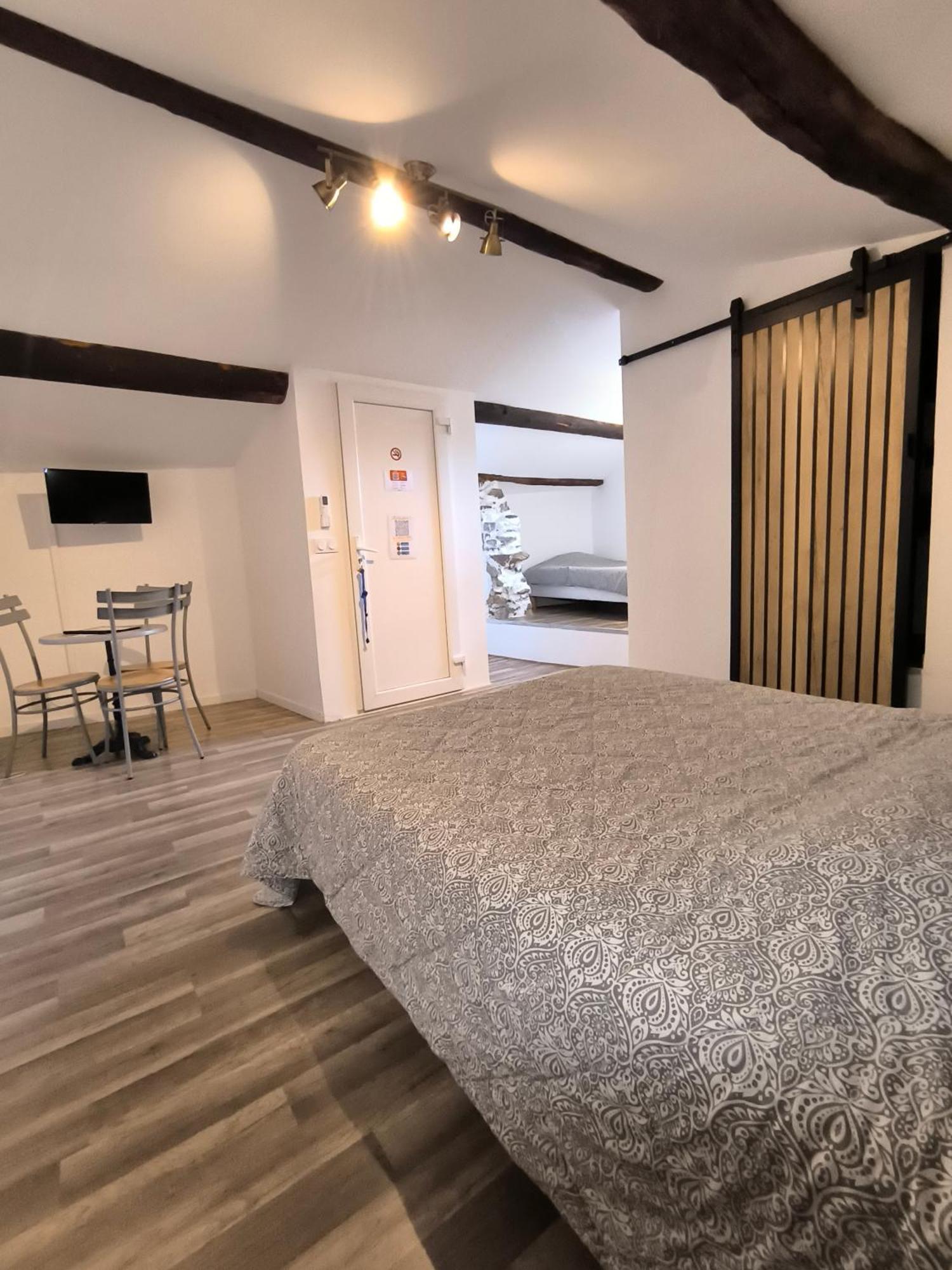 Houlala - Relais D'Etape - Chambres D'Hotes Pont-Eveque Exteriér fotografie